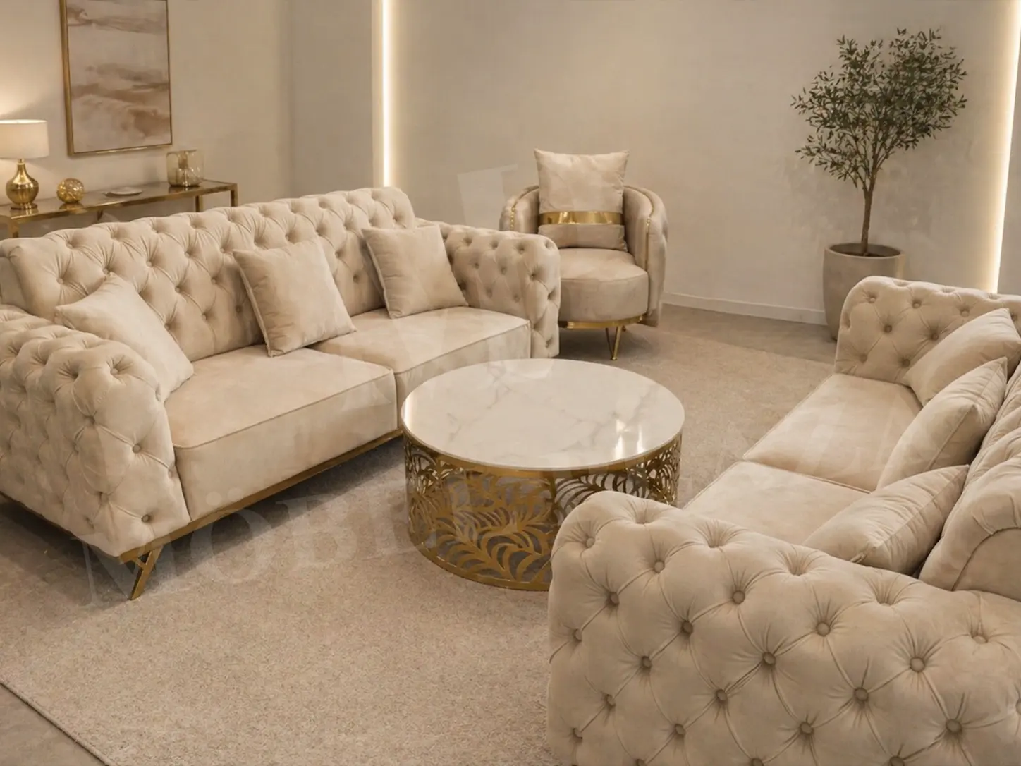 Beige Chesterfield Garnitur in der Möbel Galerie Hamburg bei Möbel Plaza